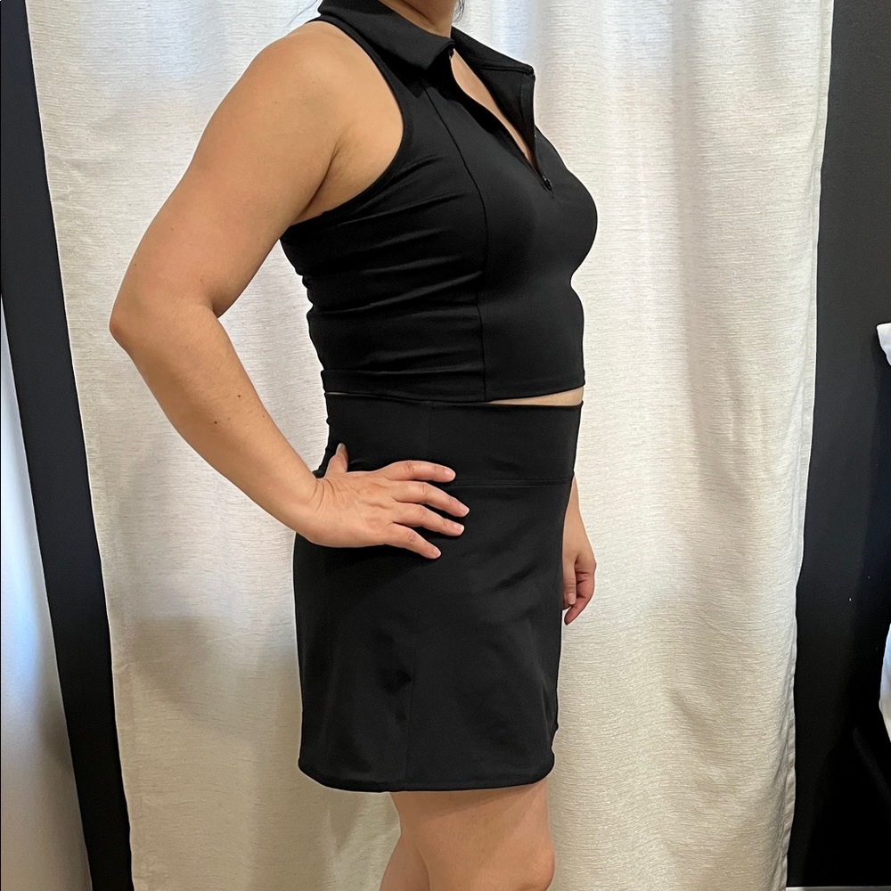 Sporty Black Women's Skirt & Top